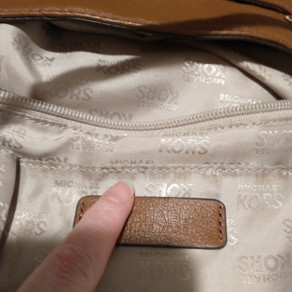 Michael Michael Kors Leather Bag - Picture 14 of 16